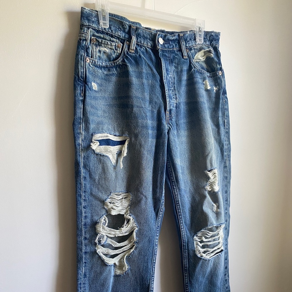 Distressed Boyfriend Jean
